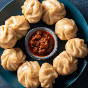 STEAMED VEG MOMOS